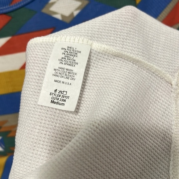 Viamor Women's Multicolor Aztec Print Blouse NWOT - Picture 5 of 6